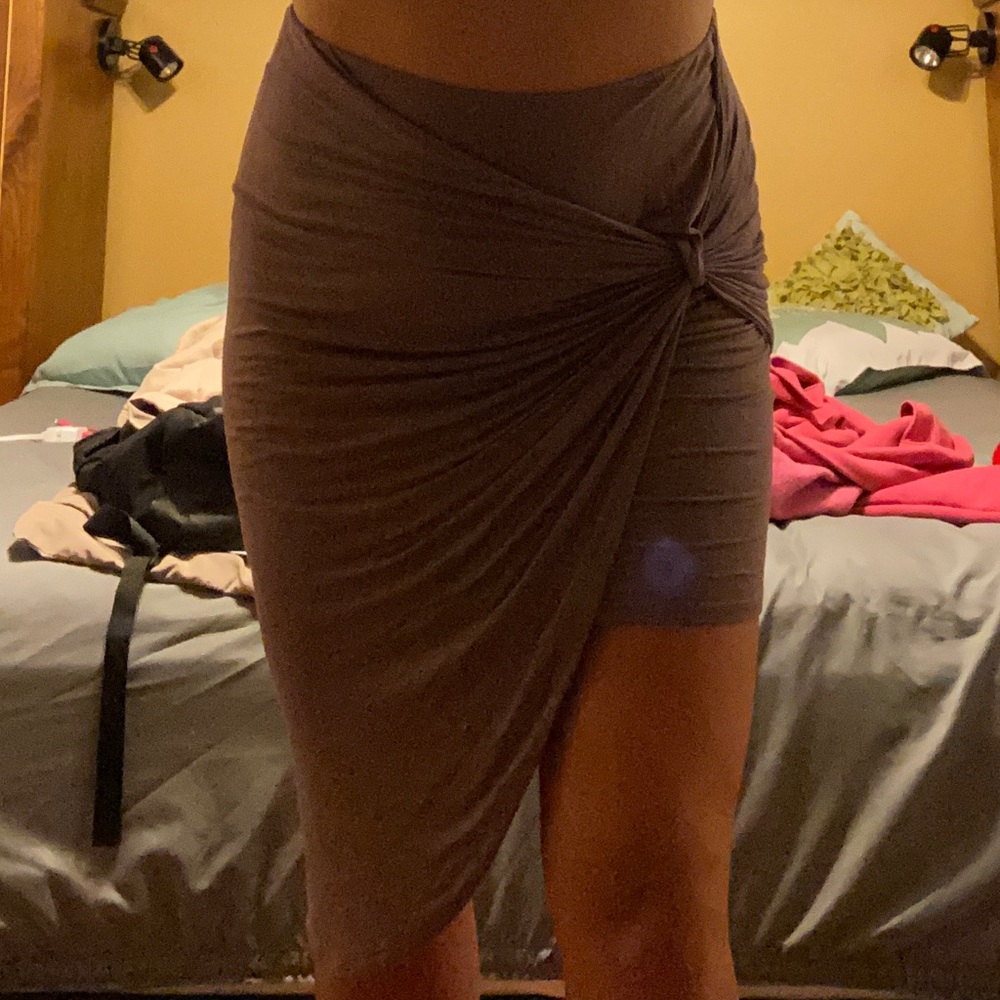 Mauve asymmetrical midi skirt